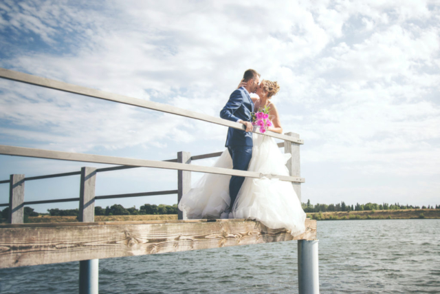 Photo de mariage, photo de couple, au bord de l'eau, Eternel Présent